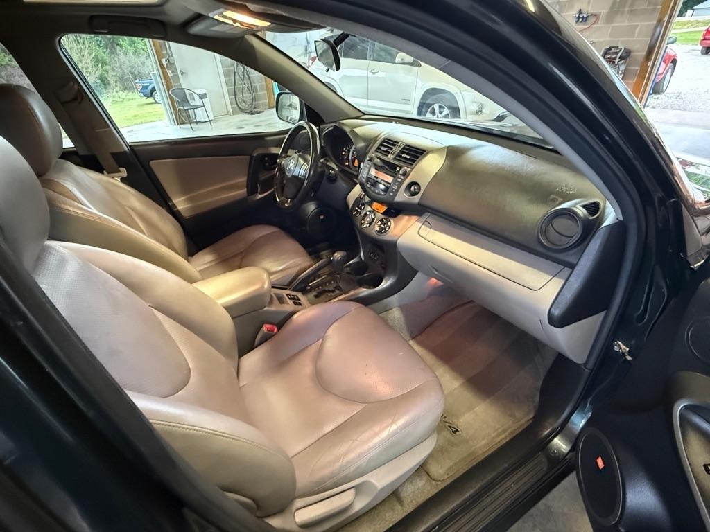 Toyota RAV4 Limited I4 4WD 2010