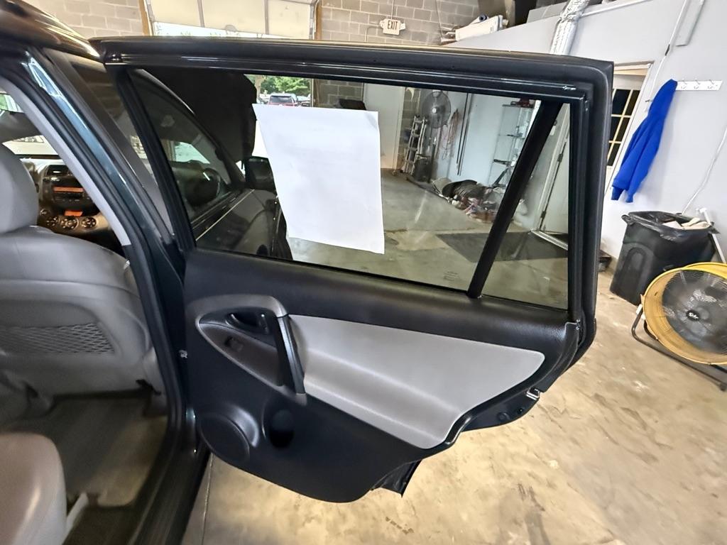 Toyota RAV4 Limited I4 4WD 2010