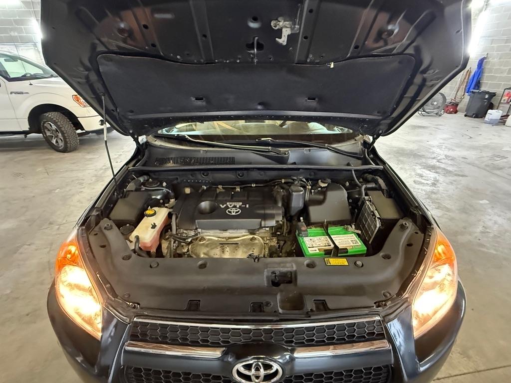 Toyota RAV4 Limited I4 4WD 2010
