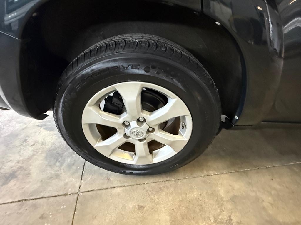 Toyota RAV4 Limited I4 4WD 2010