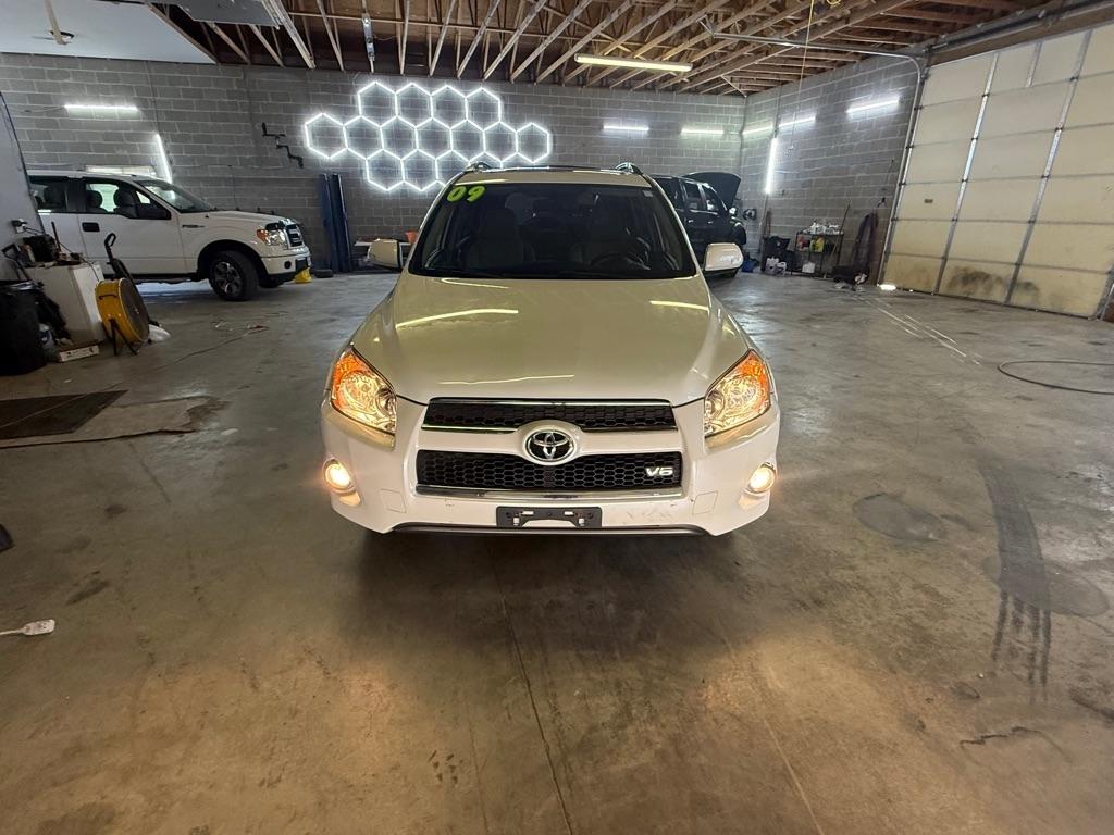 Toyota RAV4 Limited V6 2WD 2009