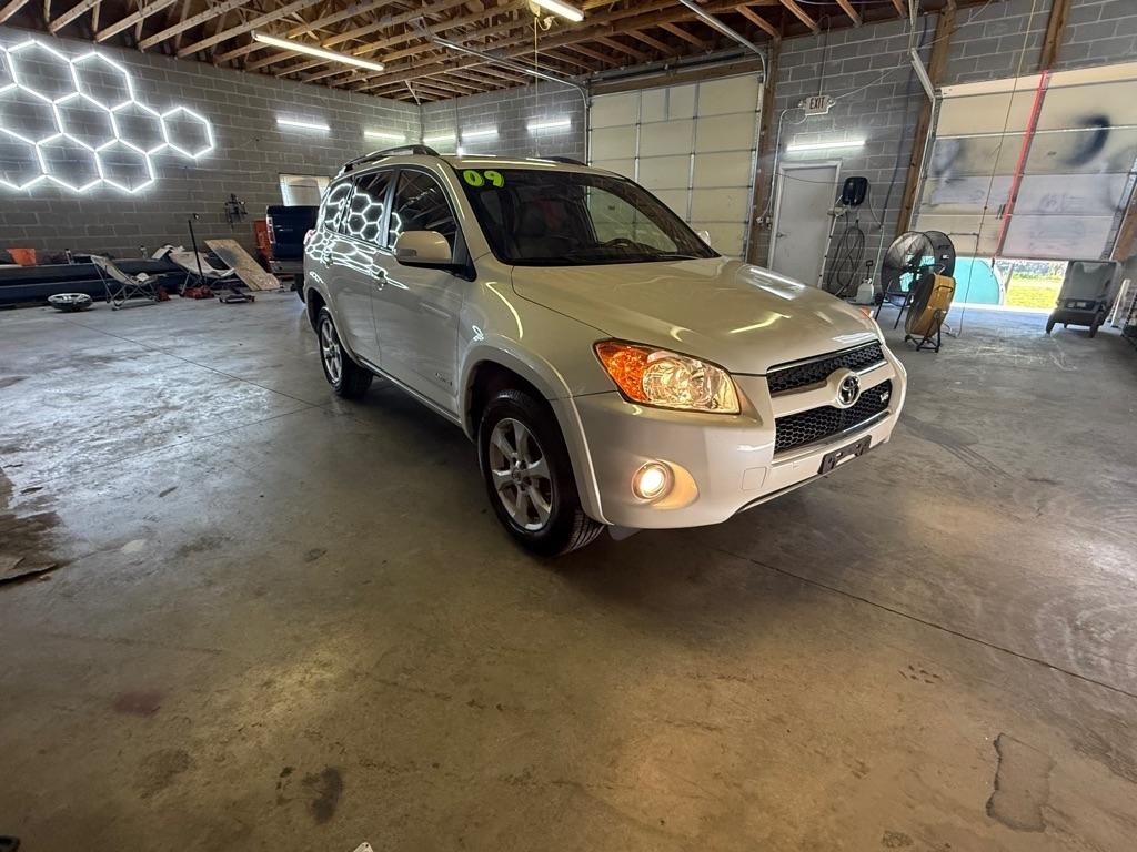 Toyota RAV4 Limited V6 2WD 2009