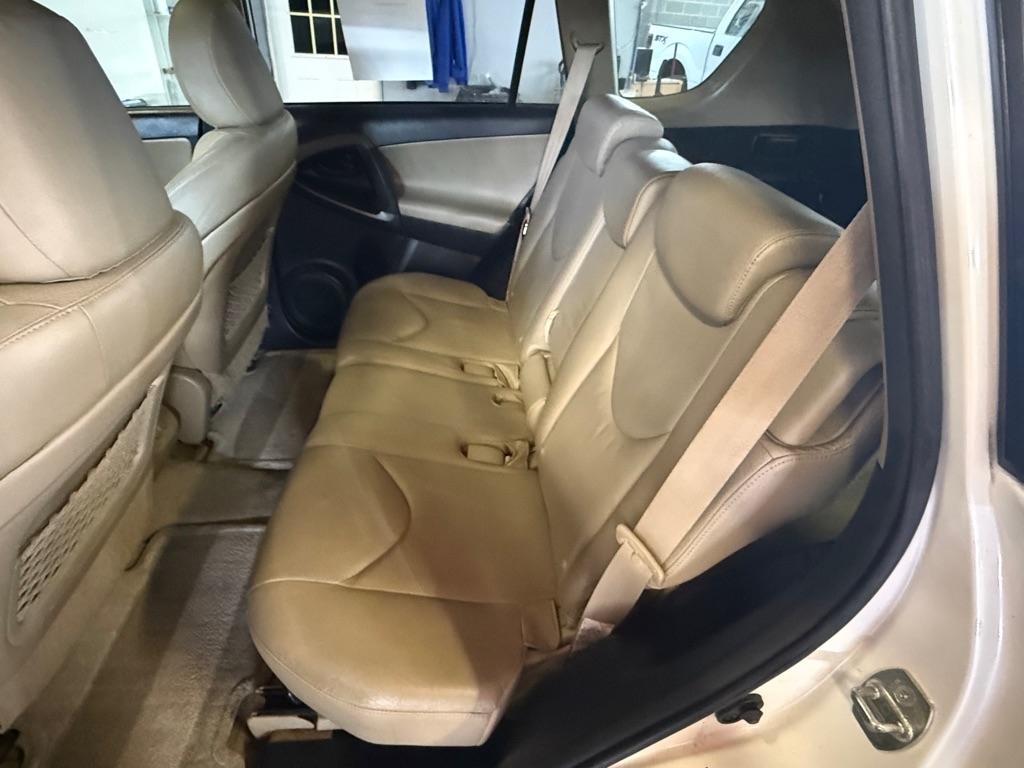 Toyota RAV4 Limited V6 2WD 2009
