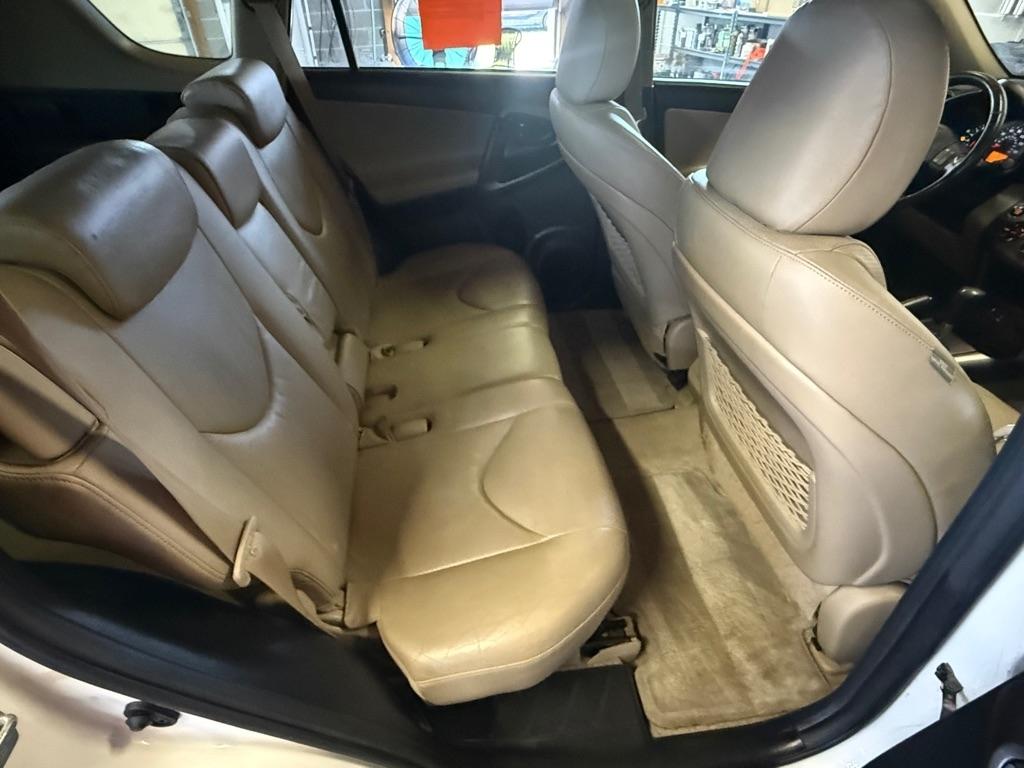 Toyota RAV4 Limited V6 2WD 2009