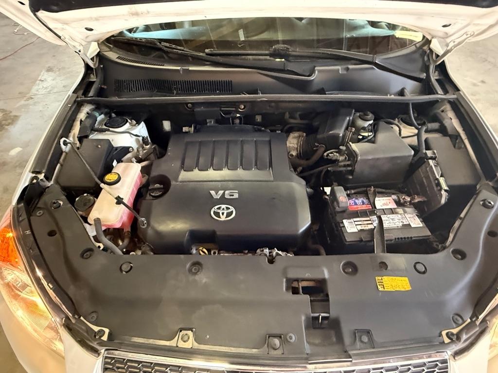 Toyota RAV4 Limited V6 2WD 2009