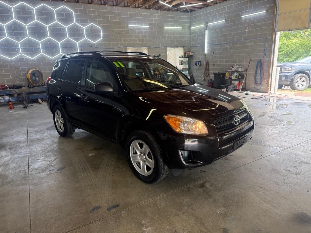 Toyota RAV4 Base I4 2WD 2011