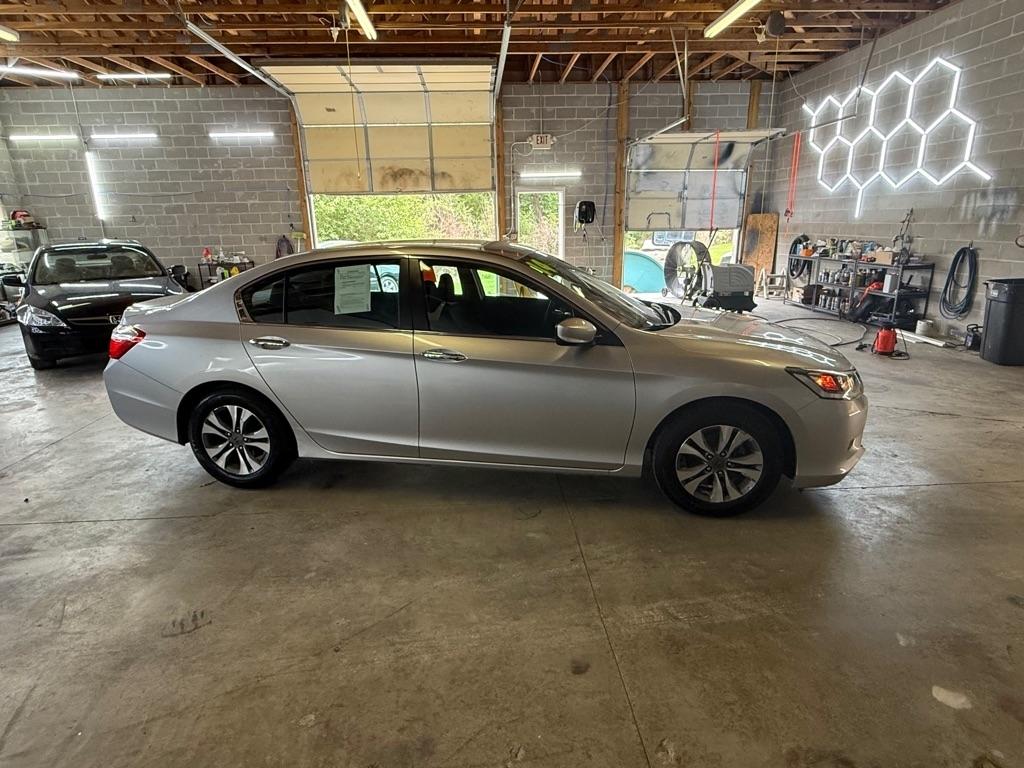 Honda Accord LX Sedan 6-Spd MT 2014