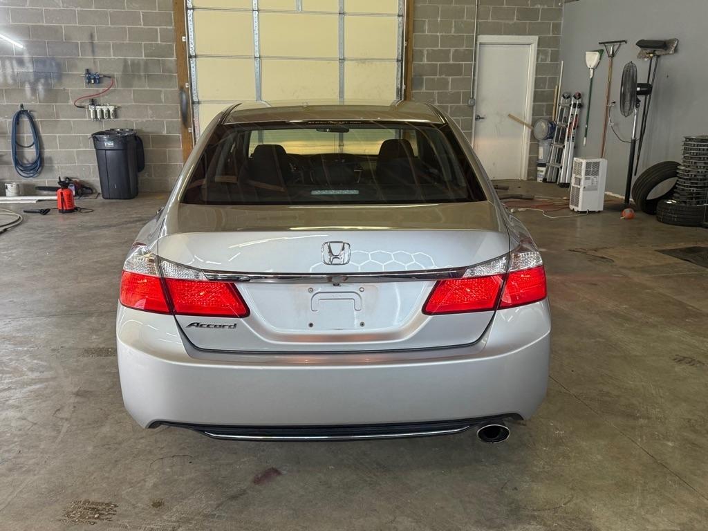 Honda Accord LX Sedan 6-Spd MT 2014