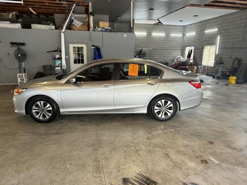 Honda Accord LX Sedan 6-Spd MT 2014