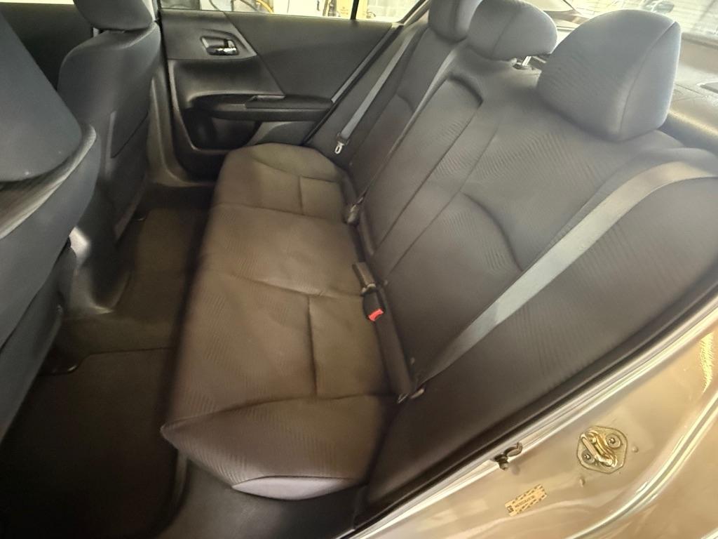 Honda Accord LX Sedan 6-Spd MT 2014