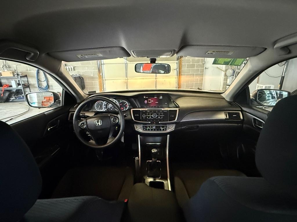 Honda Accord LX Sedan 6-Spd MT 2014