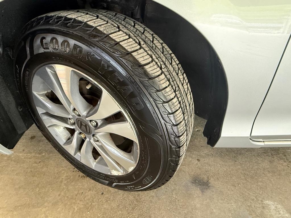 Honda Accord LX Sedan 6-Spd MT 2014