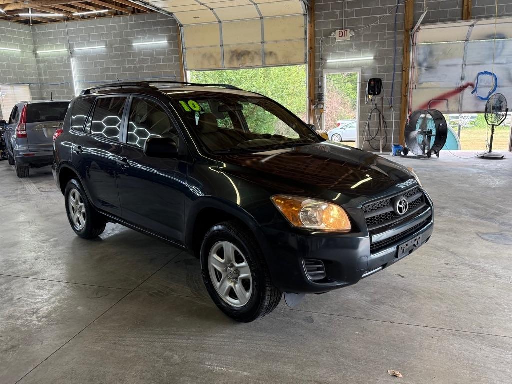 Toyota RAV4 Base I4 2WD 2010