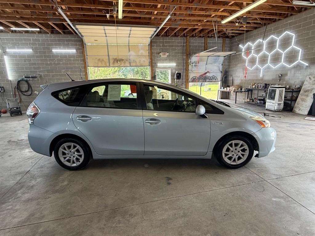 Toyota Prius V Two 2012