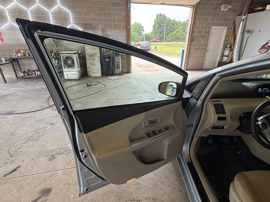 Toyota Prius V Two 2012