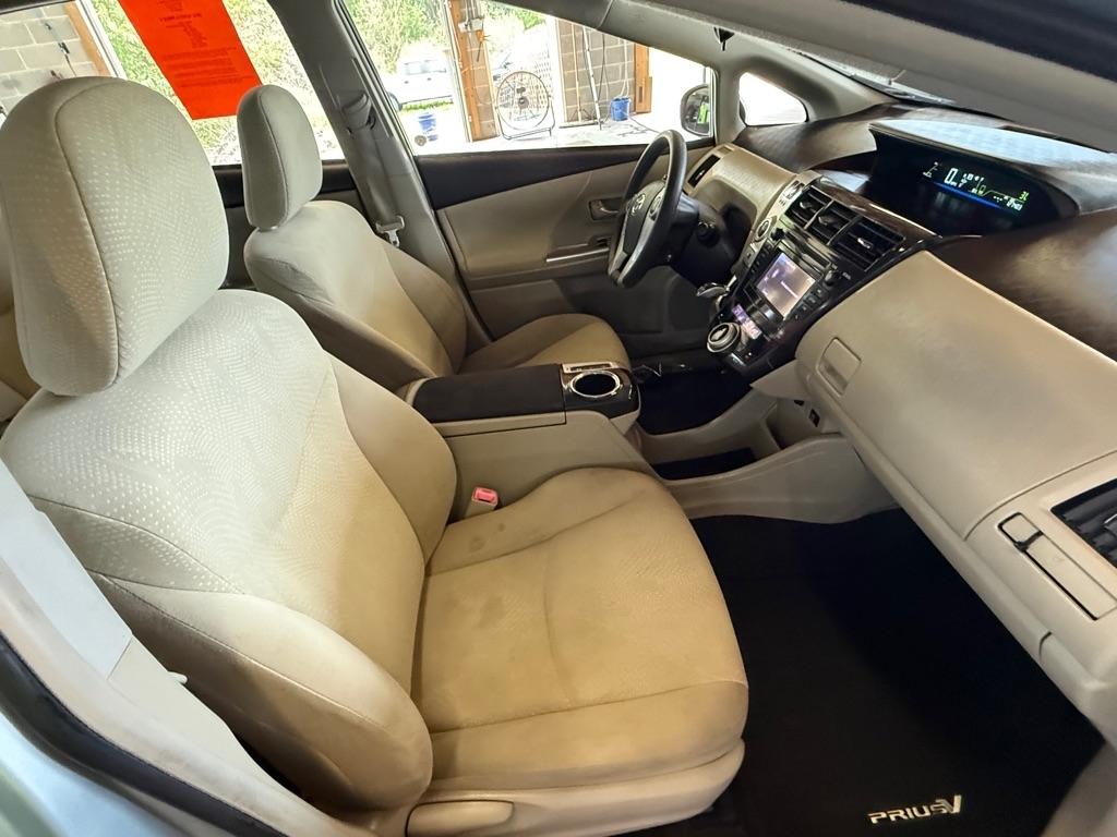 Toyota Prius V Two 2012
