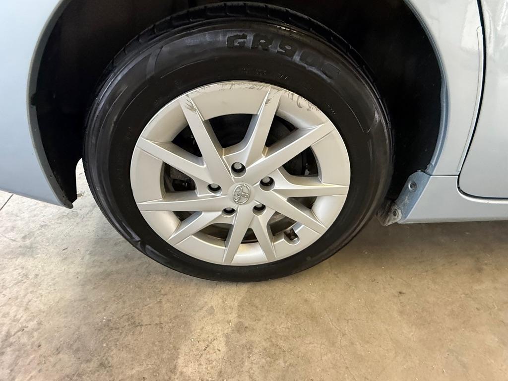 Toyota Prius V Two 2012