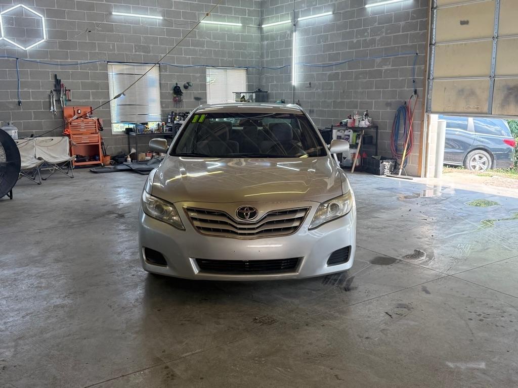 Toyota Camry Base 6-Spd AT 2011