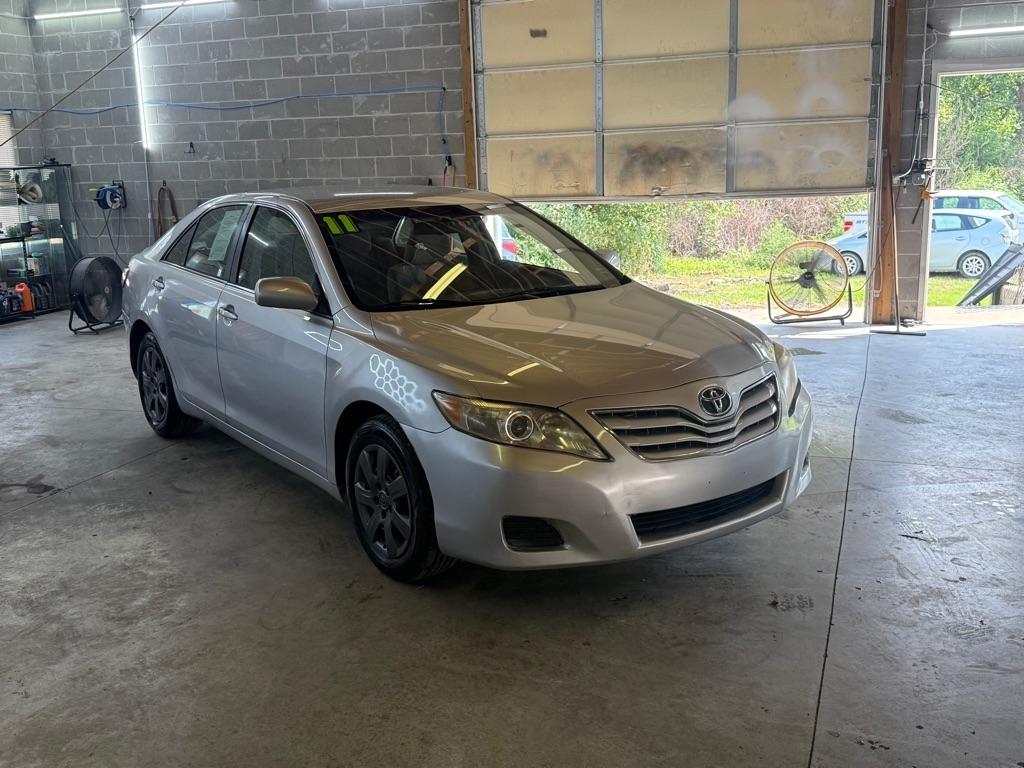 Toyota Camry Base 6-Spd AT 2011