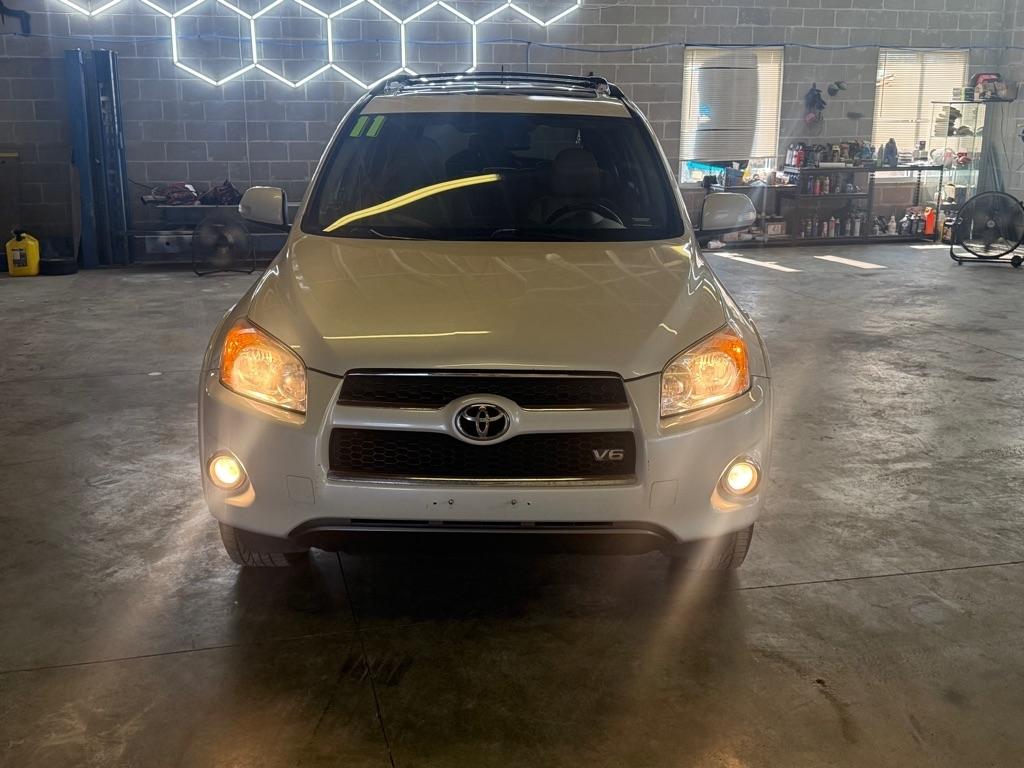 Toyota RAV4  2011