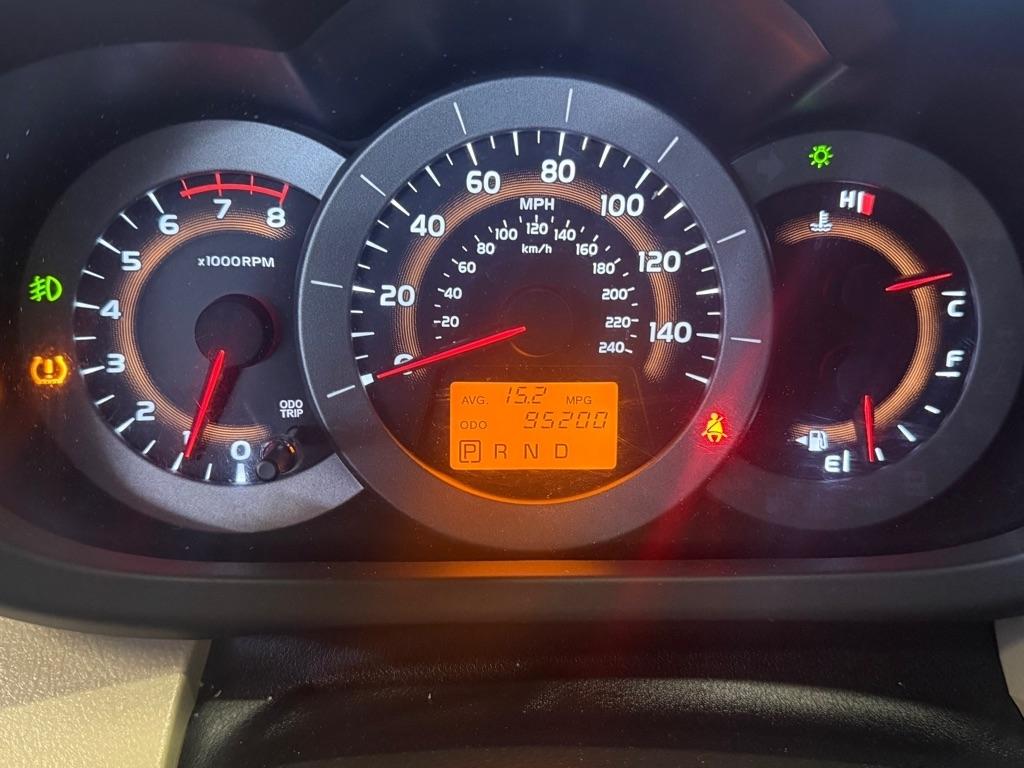 Toyota RAV4  2011