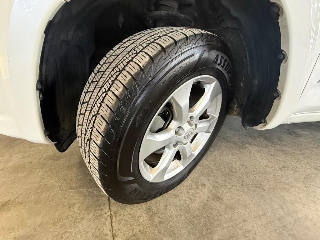 Toyota RAV4  2011
