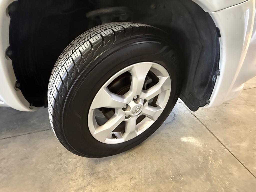 Toyota RAV4  2011