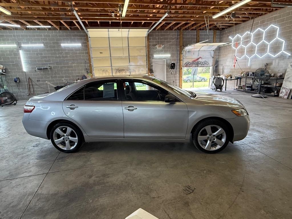 Toyota Camry SE 5-Spd AT 2009