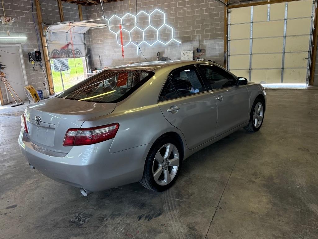 Toyota Camry SE 5-Spd AT 2009