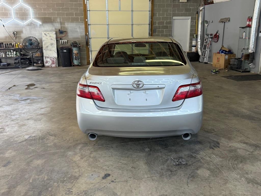 Toyota Camry SE 5-Spd AT 2009