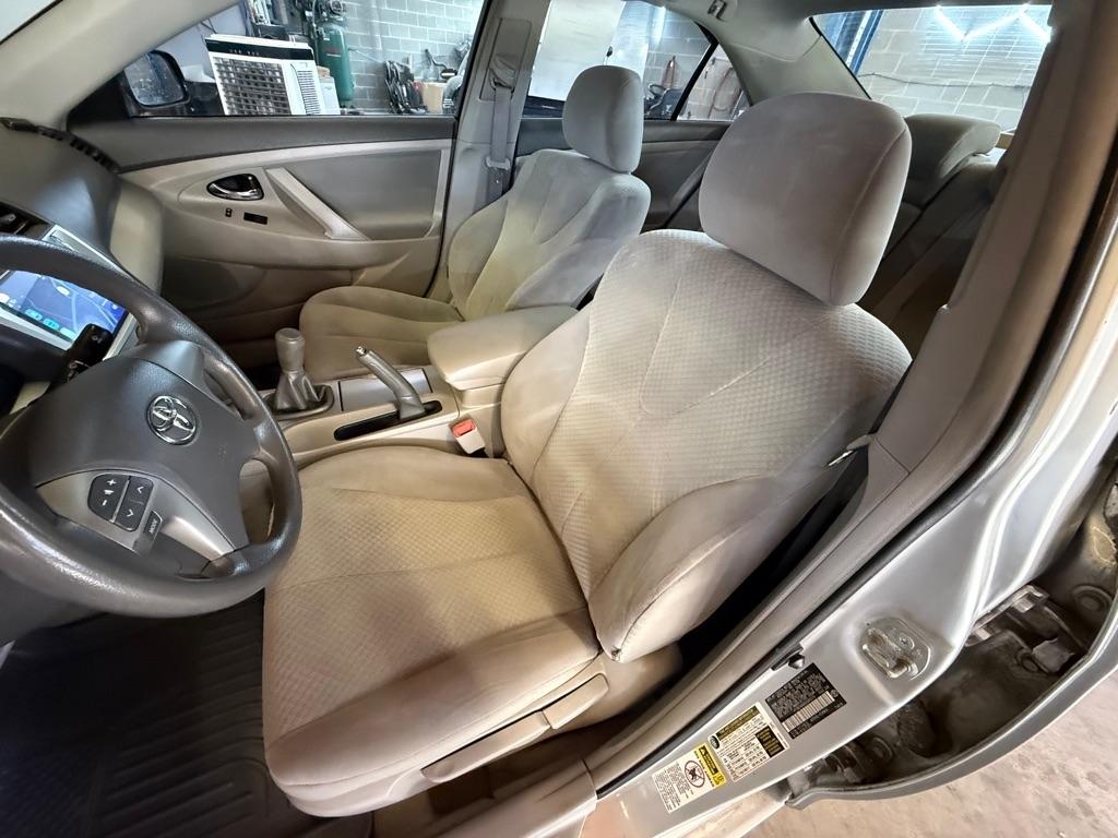 Toyota Camry SE 5-Spd AT 2009