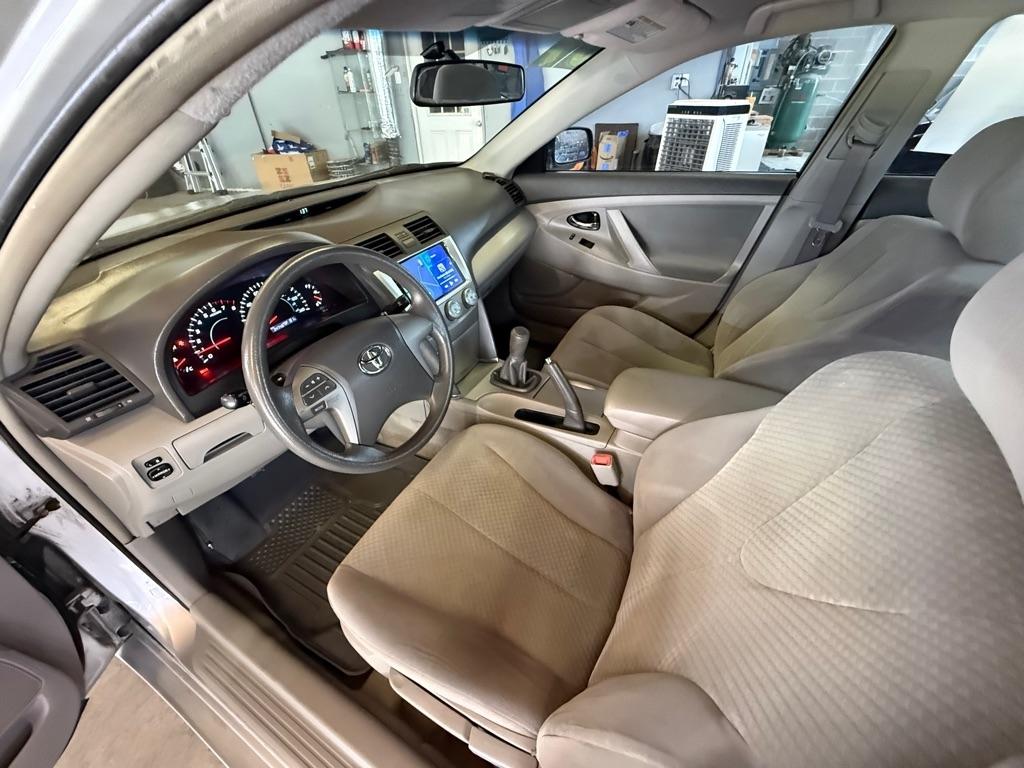 Toyota Camry SE 5-Spd AT 2009