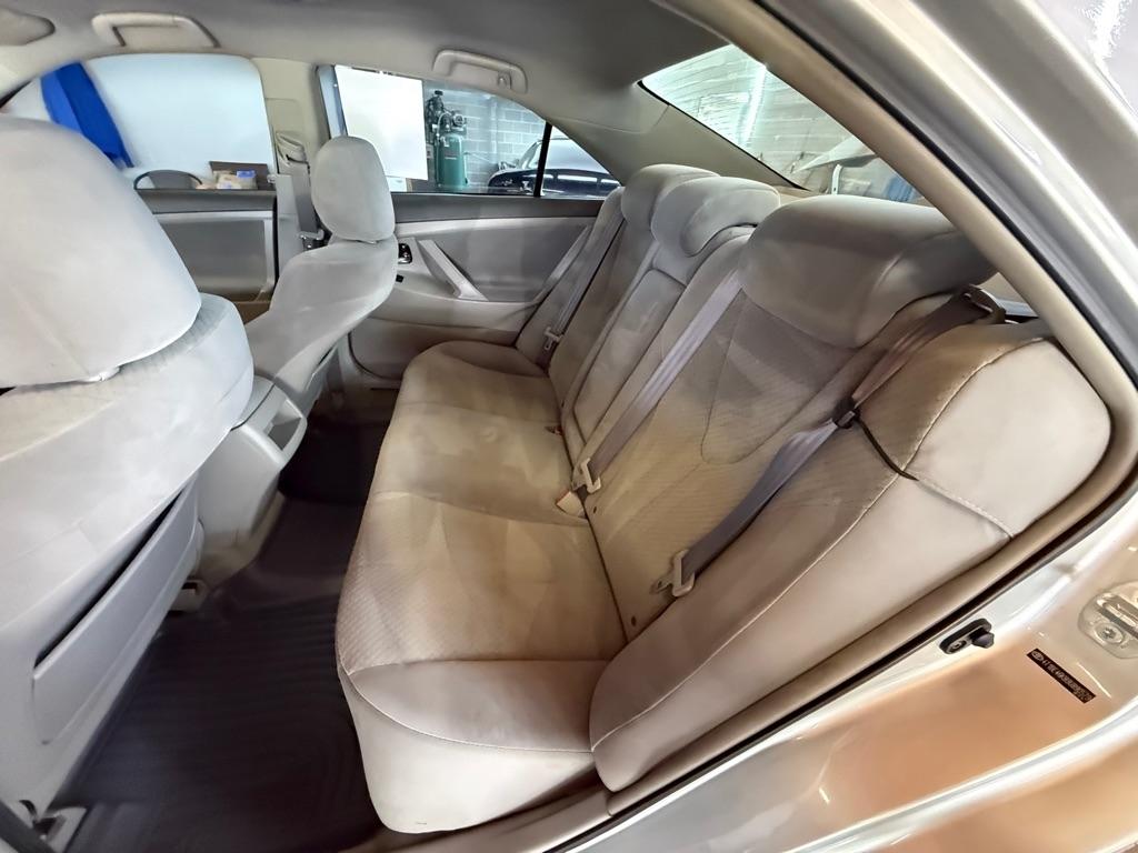Toyota Camry SE 5-Spd AT 2009