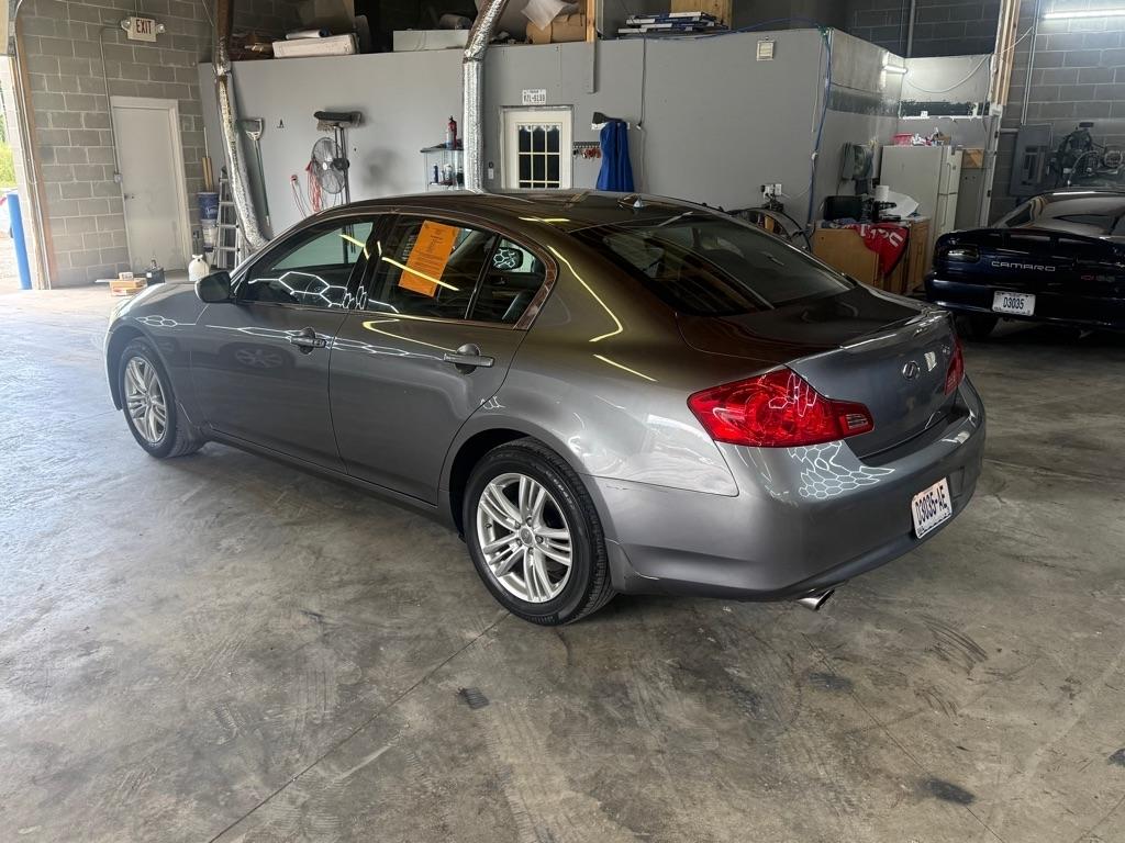 Infiniti G25  2011