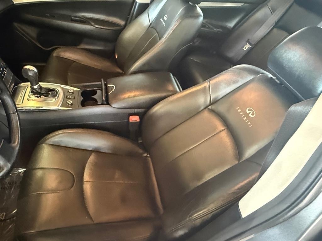 Infiniti G25  2011