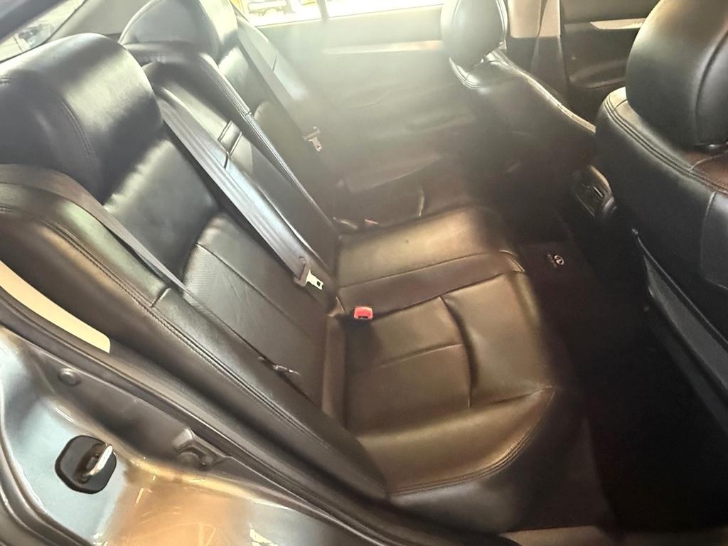 Infiniti G25  2011
