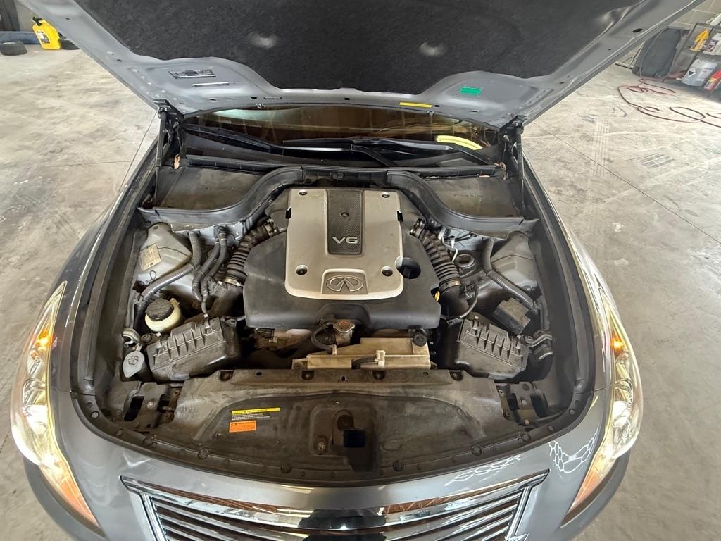 Infiniti G25  2011