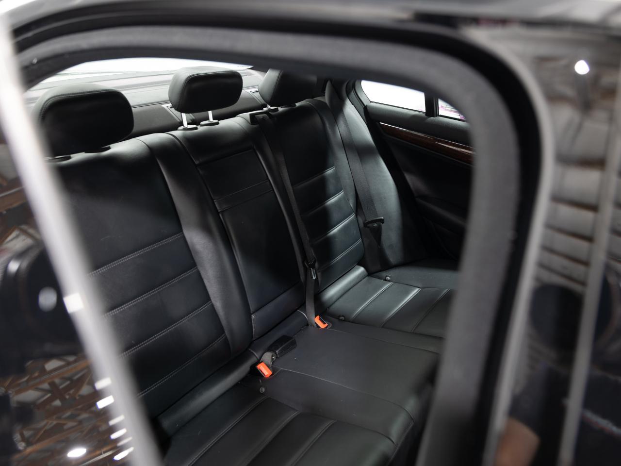 2011 Mercedes-Benz C-Class C63 AMG - Photo 47