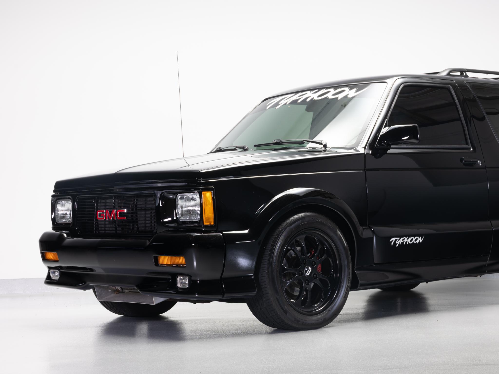1993 GMC Typhoon - Photo 9