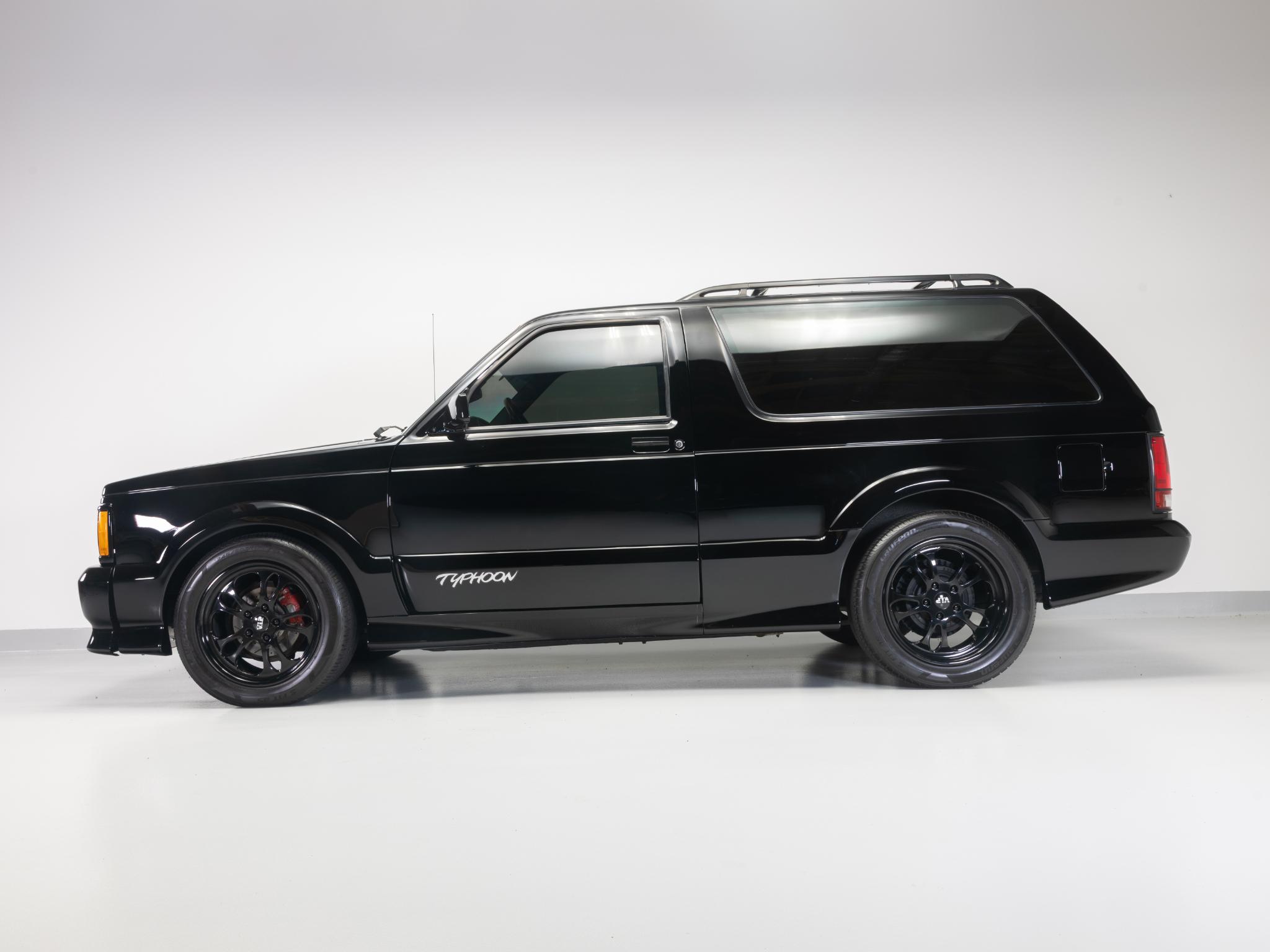 1993 GMC Typhoon - Photo 11