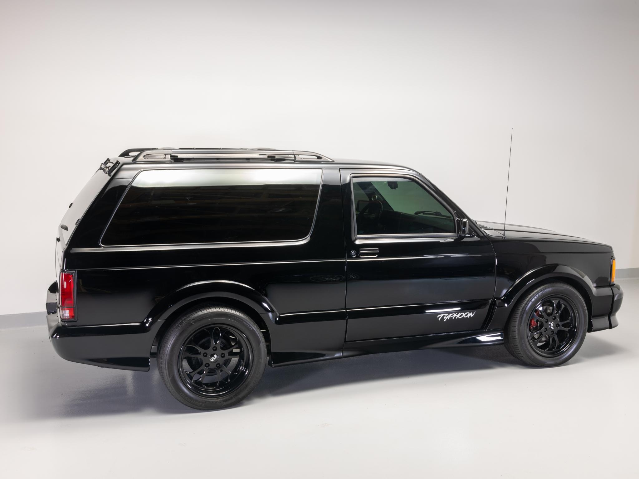 1993 GMC Typhoon - Photo 13