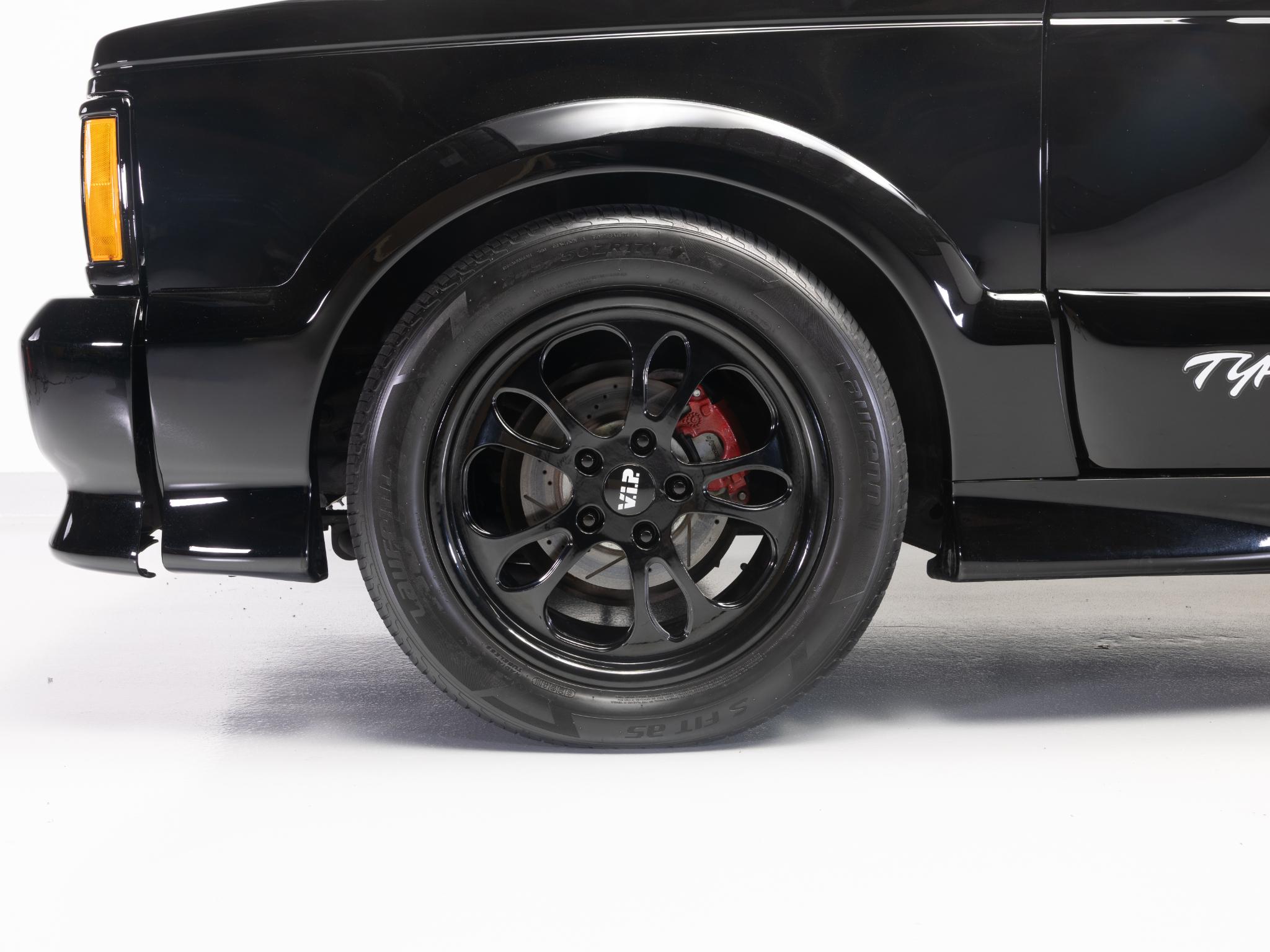 1993 GMC Typhoon - Photo 26