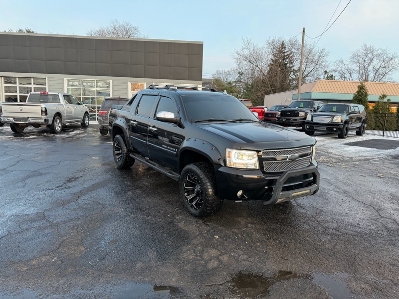 2008 Chevrolet Avalanche's photo