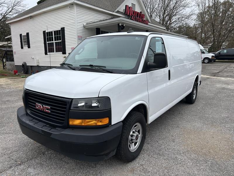 2023 GMC Savana Cargo Work Van's photo
