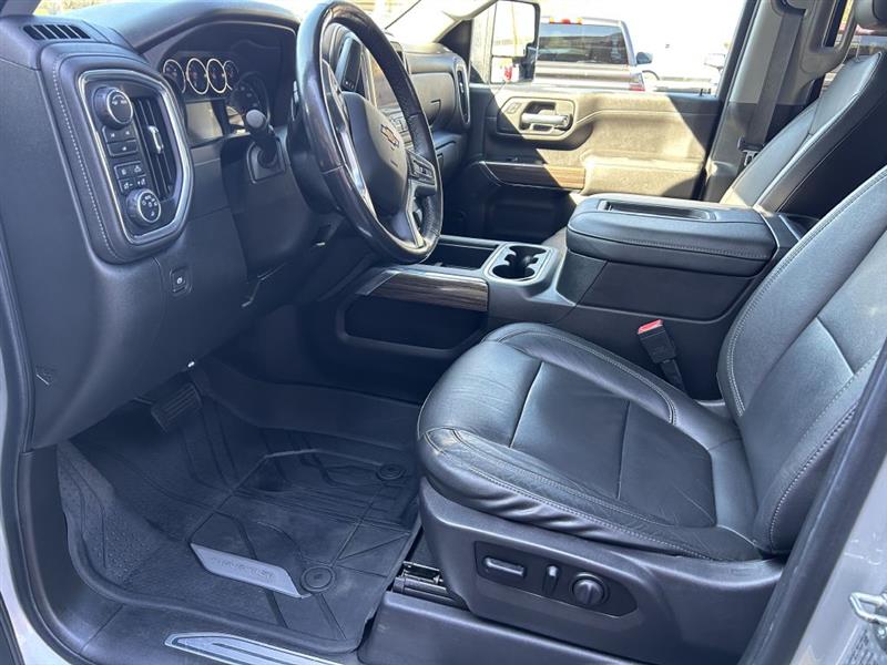 Chevrolet Silverado 2500HD LT Crew Cab Long Box 4WD 2020