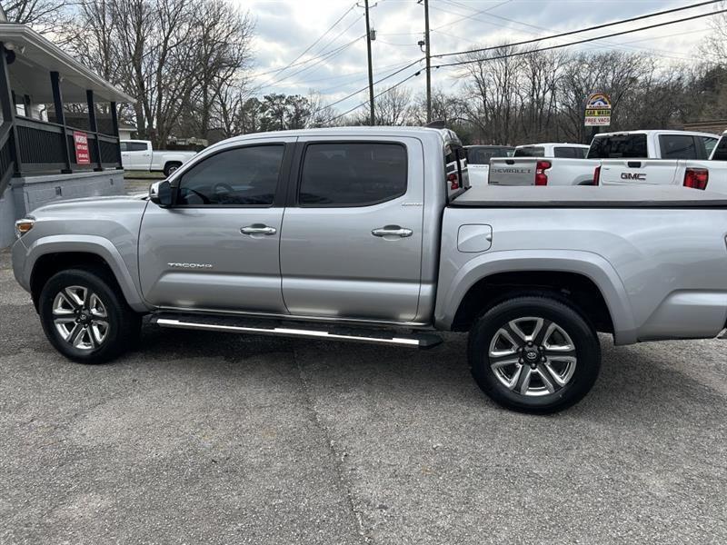 Toyota Tacoma Limited Double Cab V6 6AT 2WD 2017