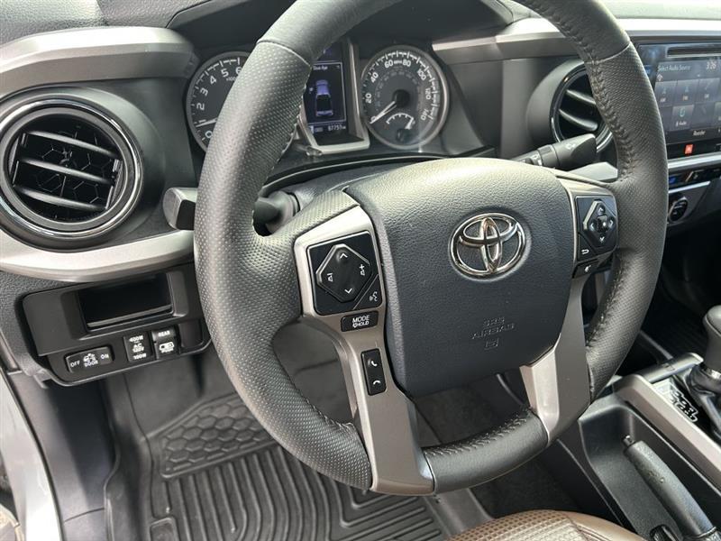 Toyota Tacoma Limited Double Cab V6 6AT 2WD 2017