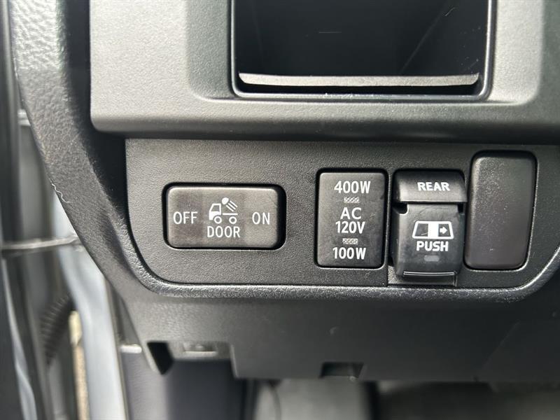 Toyota Tacoma Limited Double Cab V6 6AT 2WD 2017