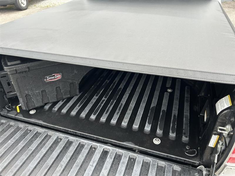 Toyota Tacoma Limited Double Cab V6 6AT 2WD 2017