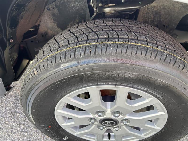 Toyota Tacoma SR5 Dbl Cab 4WD at 2013